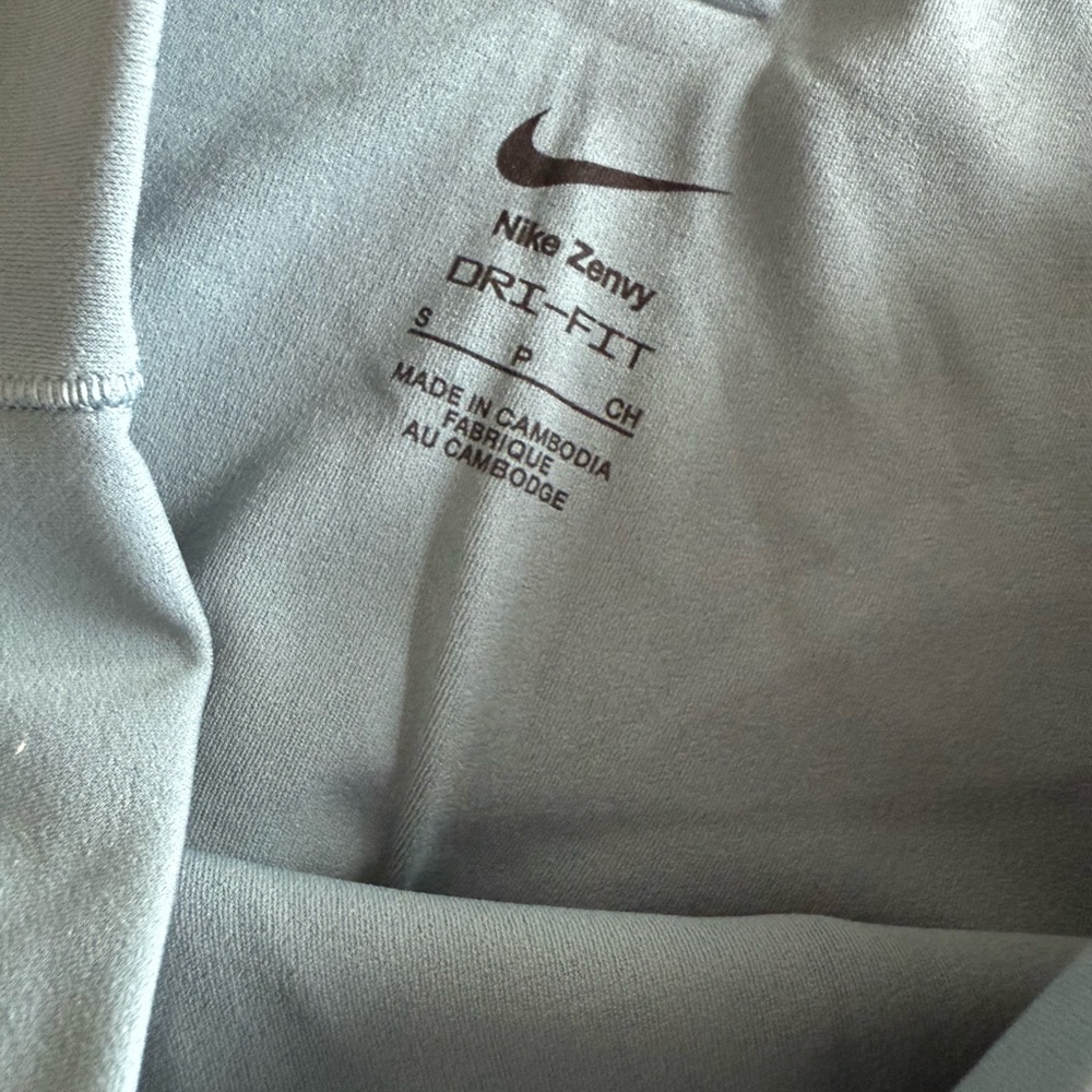 Nike Women's Zenvy Gentle-Support High-Waisted 8" Biker Shorts - Picture 2 of 6